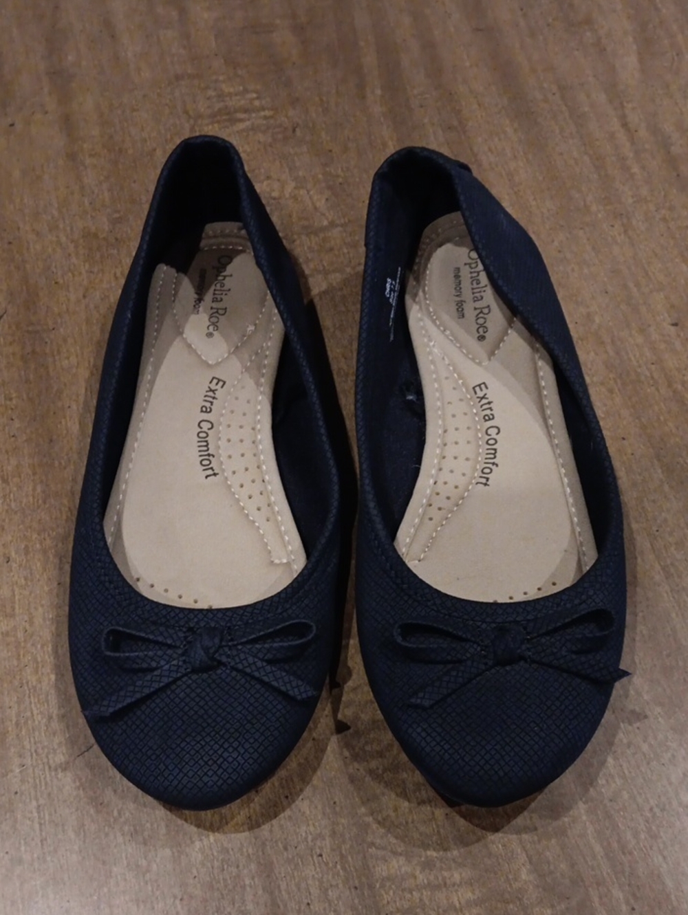 Women's Black Ballet Flats - Extra Comfort